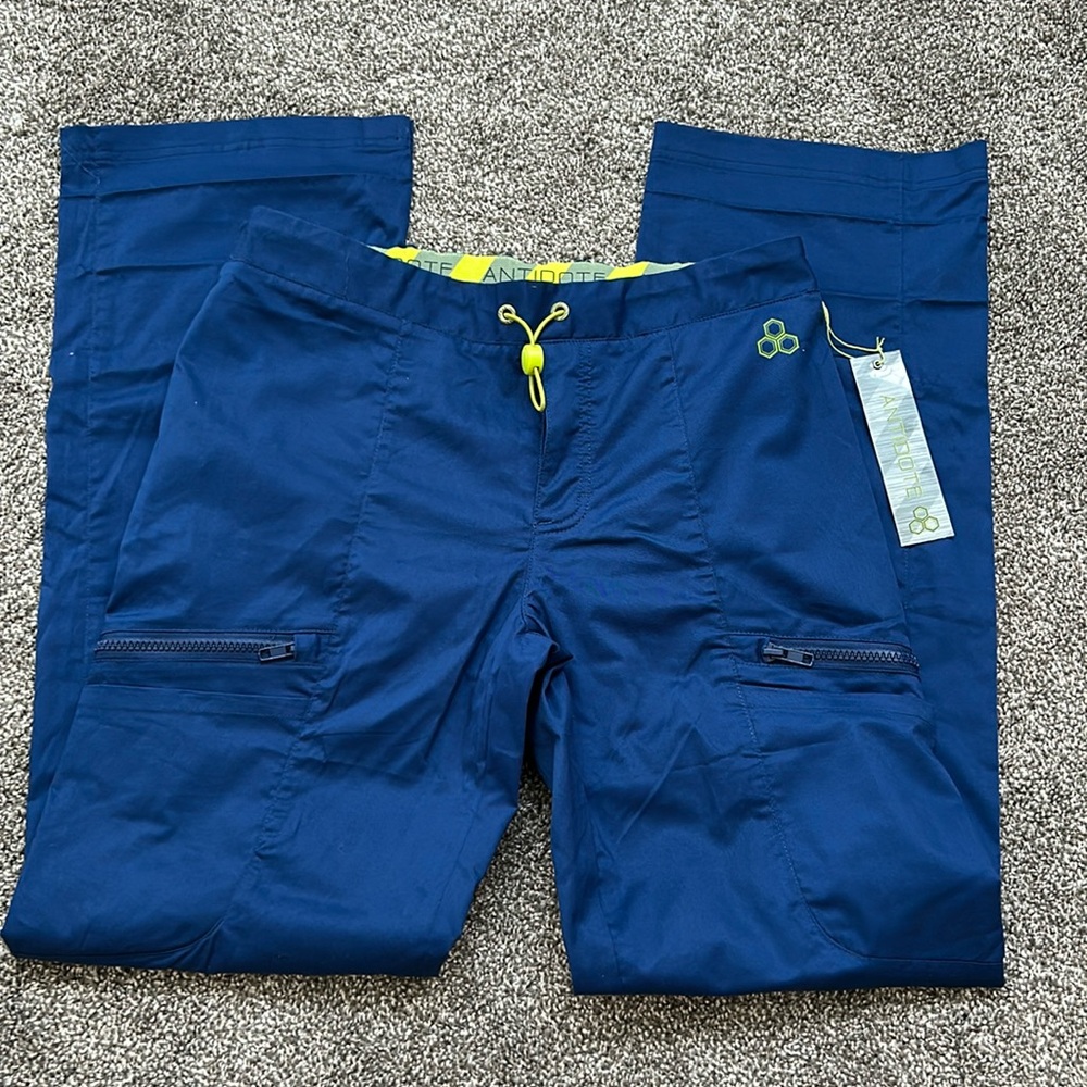 Antidote navigator scrub pants size Small- style 211- Navy